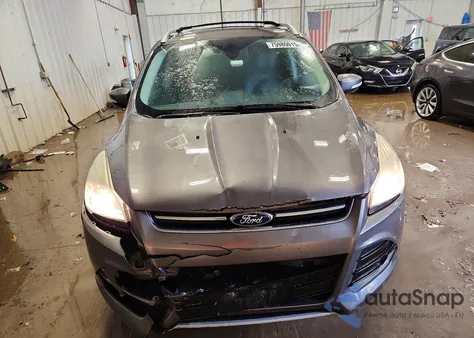 2014 Ford Escape Titanium z USA, uszkodzony, nr VIN 1FMCU0J97EUA67432